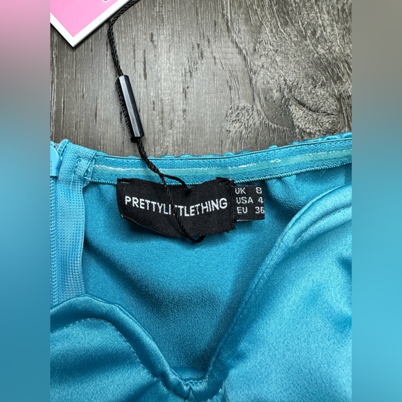 PrettyLittleThing baby blue dress - Picture 2 of 6